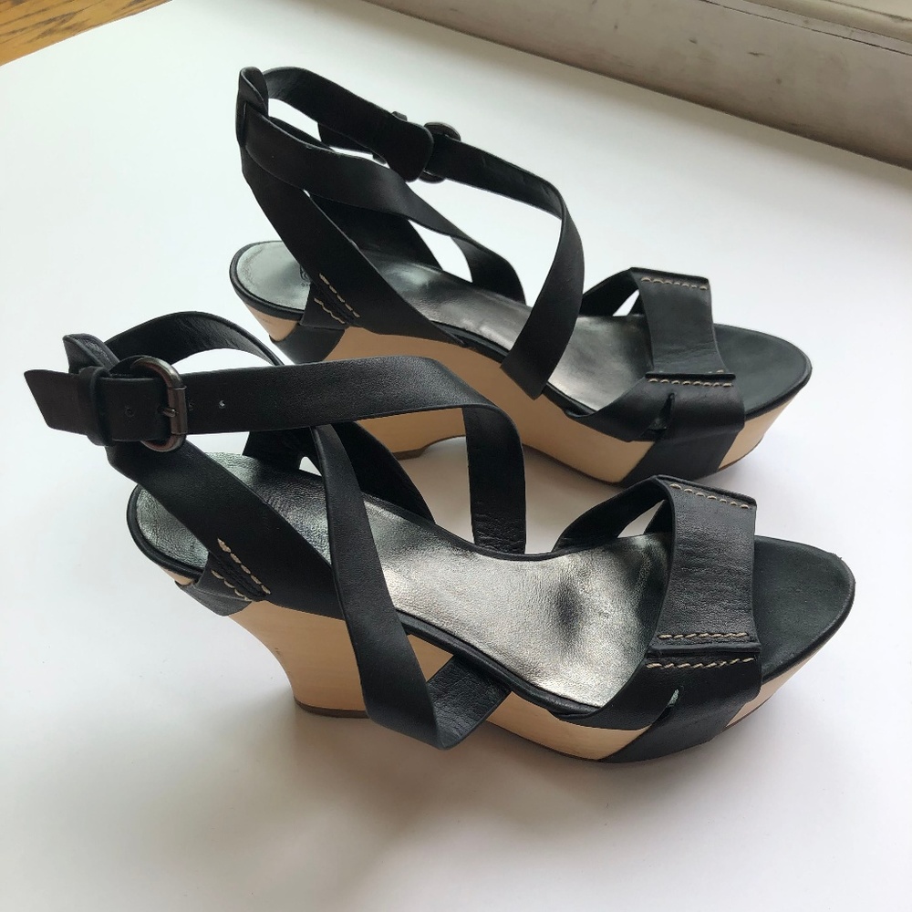 Belle by Sigerson Morrison Black Wedges 8.5